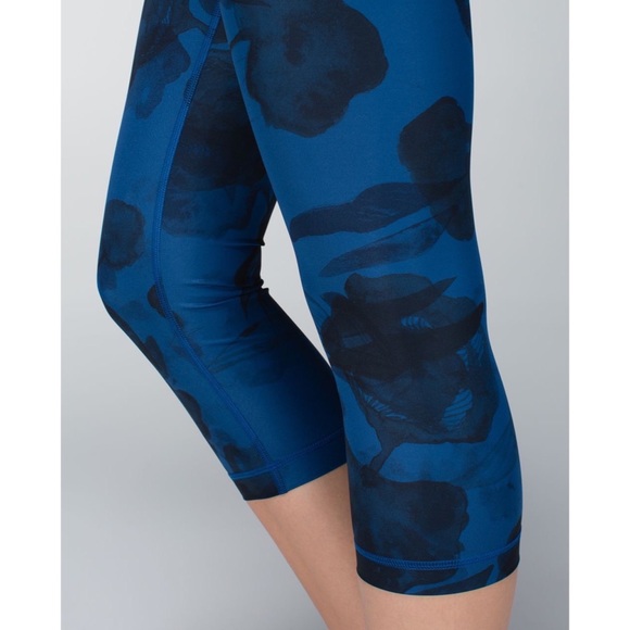 Lululemon Luxtreme Wunder Under Leggings Crops 2 - Picture 14 of 16